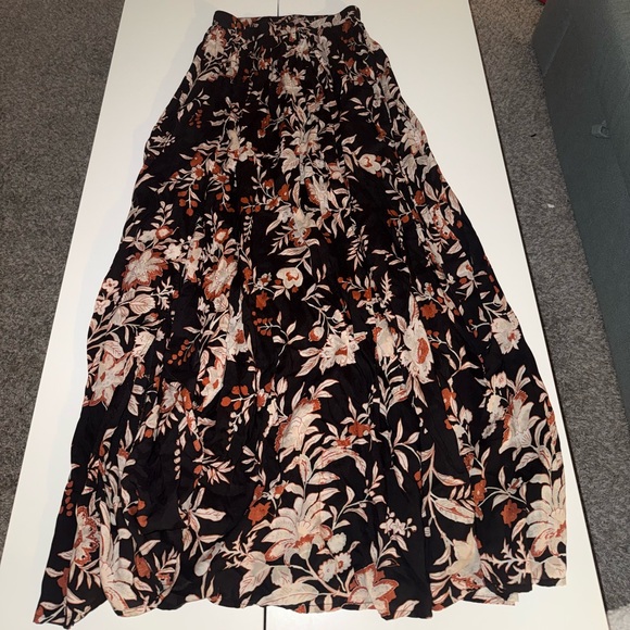 Abercrombie & Fitch Dresses & Skirts - Abercrombie & Fitch Black and Orange Floral Maxi Skirt